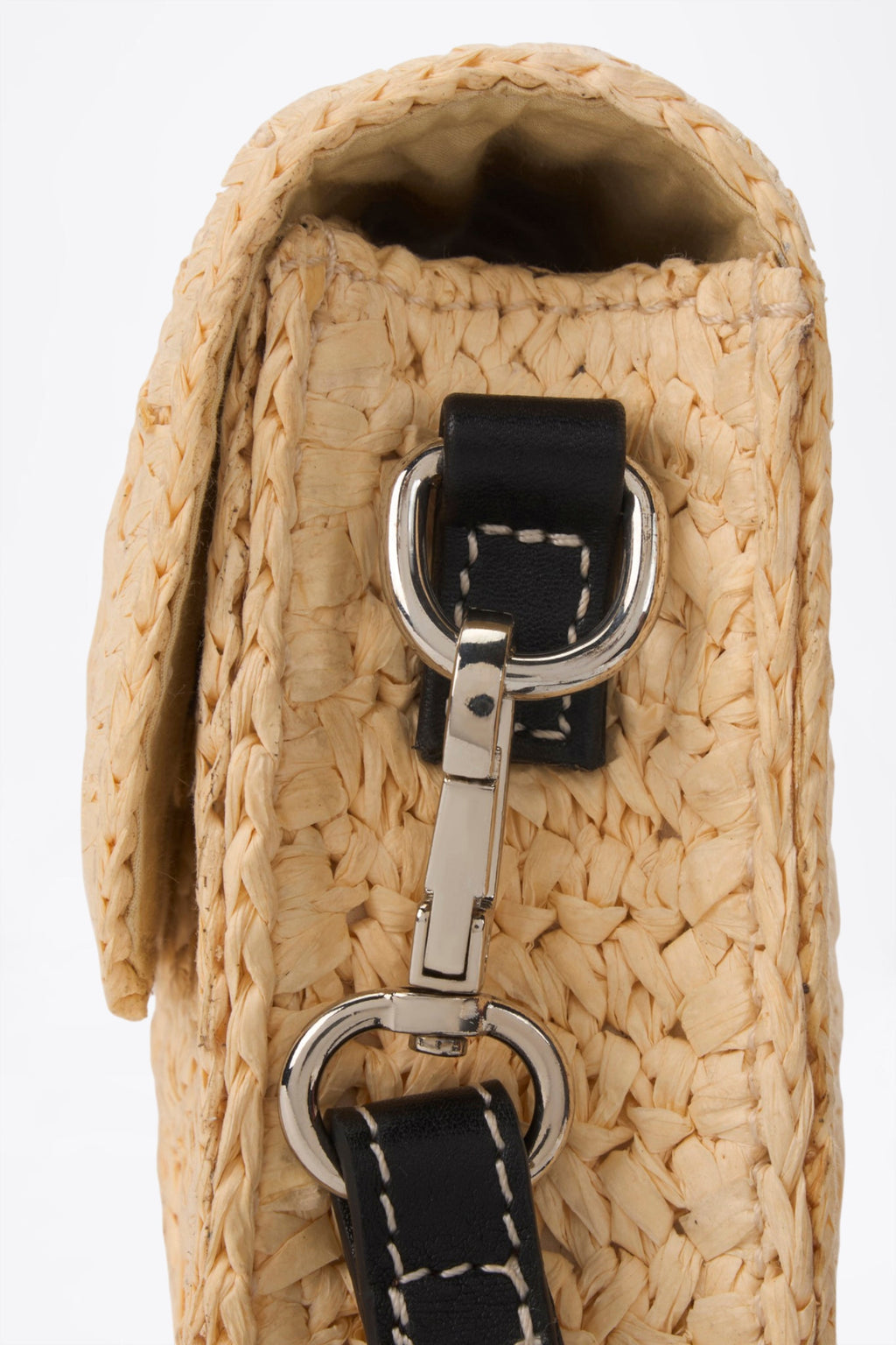Paper yarn crossbody bag - hardware detail